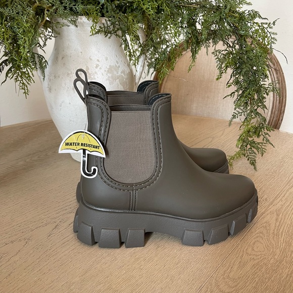 JEFFREY CAMPBELL Lugged Chelsea Rain Boots - Size 10 - Picture 5 of 8
